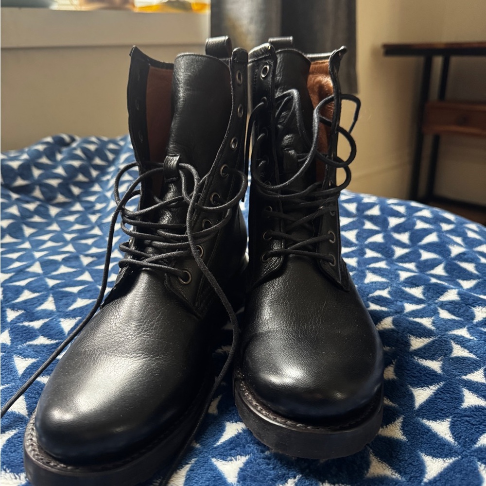 Badass Women’s Frye Black Leather Lace-Up Boots